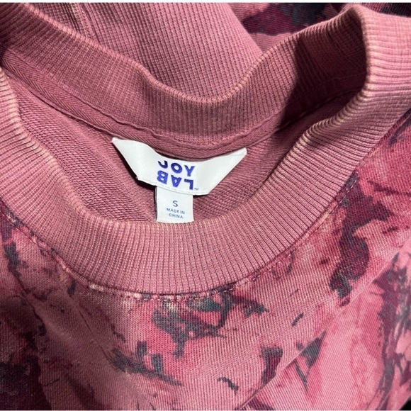 JoyLab Crushed Berry Cropped Crewneck Sweatshirt Size Small - Picture 2 of 6
